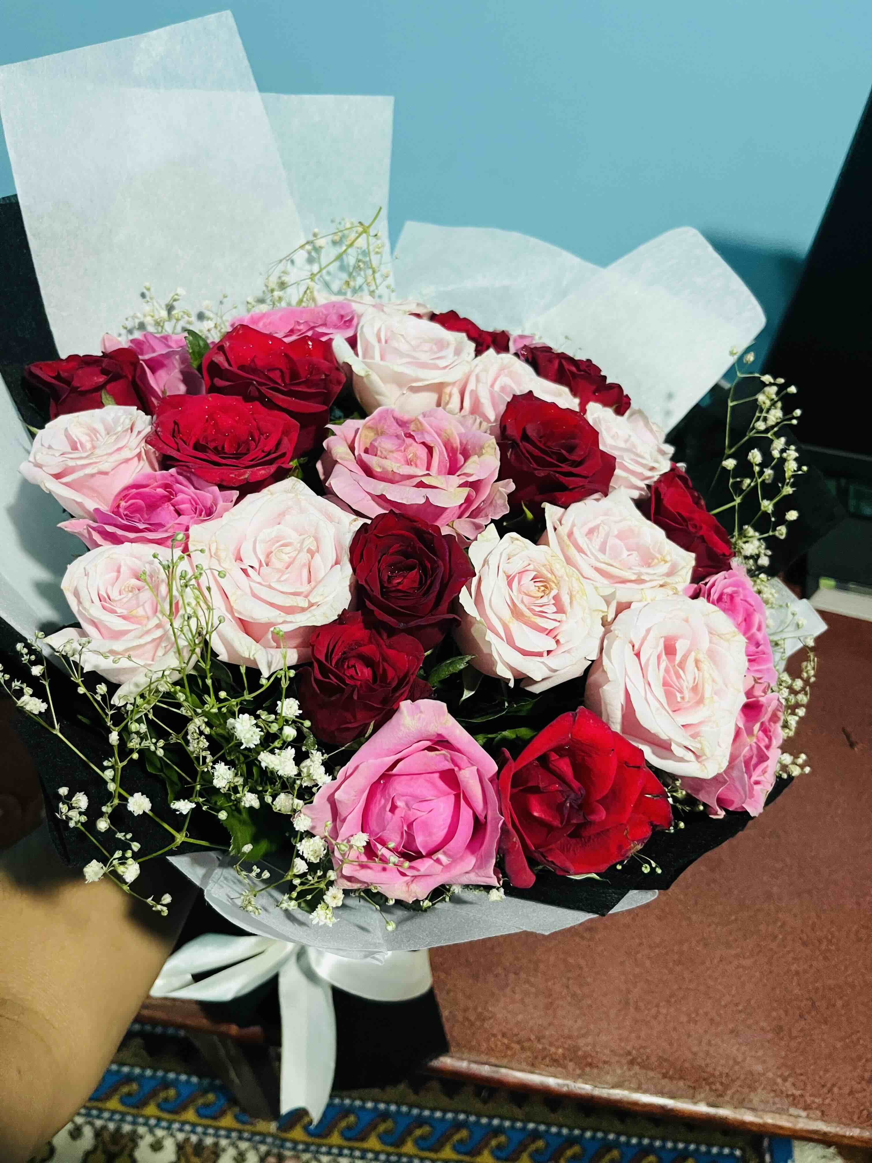 Beautiful flower bouquet from across the ocean